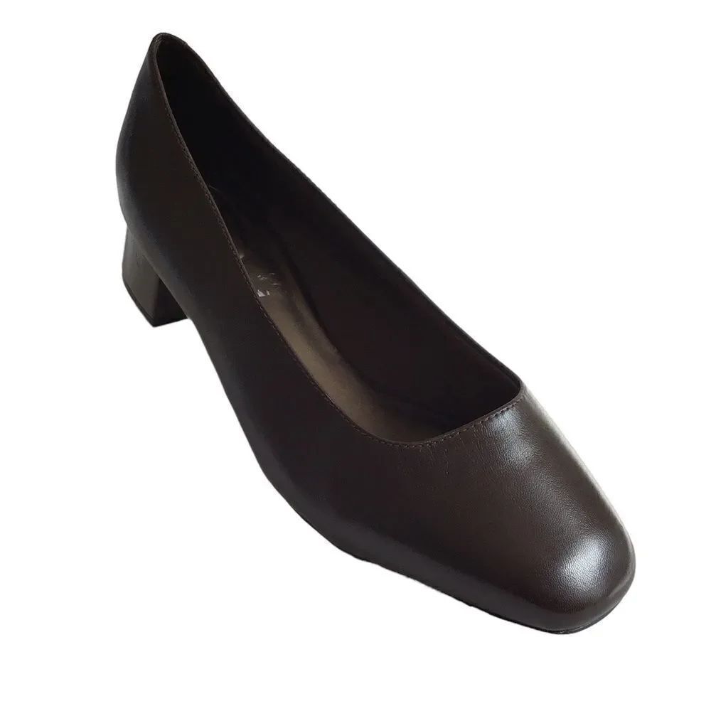 Trotters Lola Brown Block Heel Pumps Size 10 1/2 WW Shoes